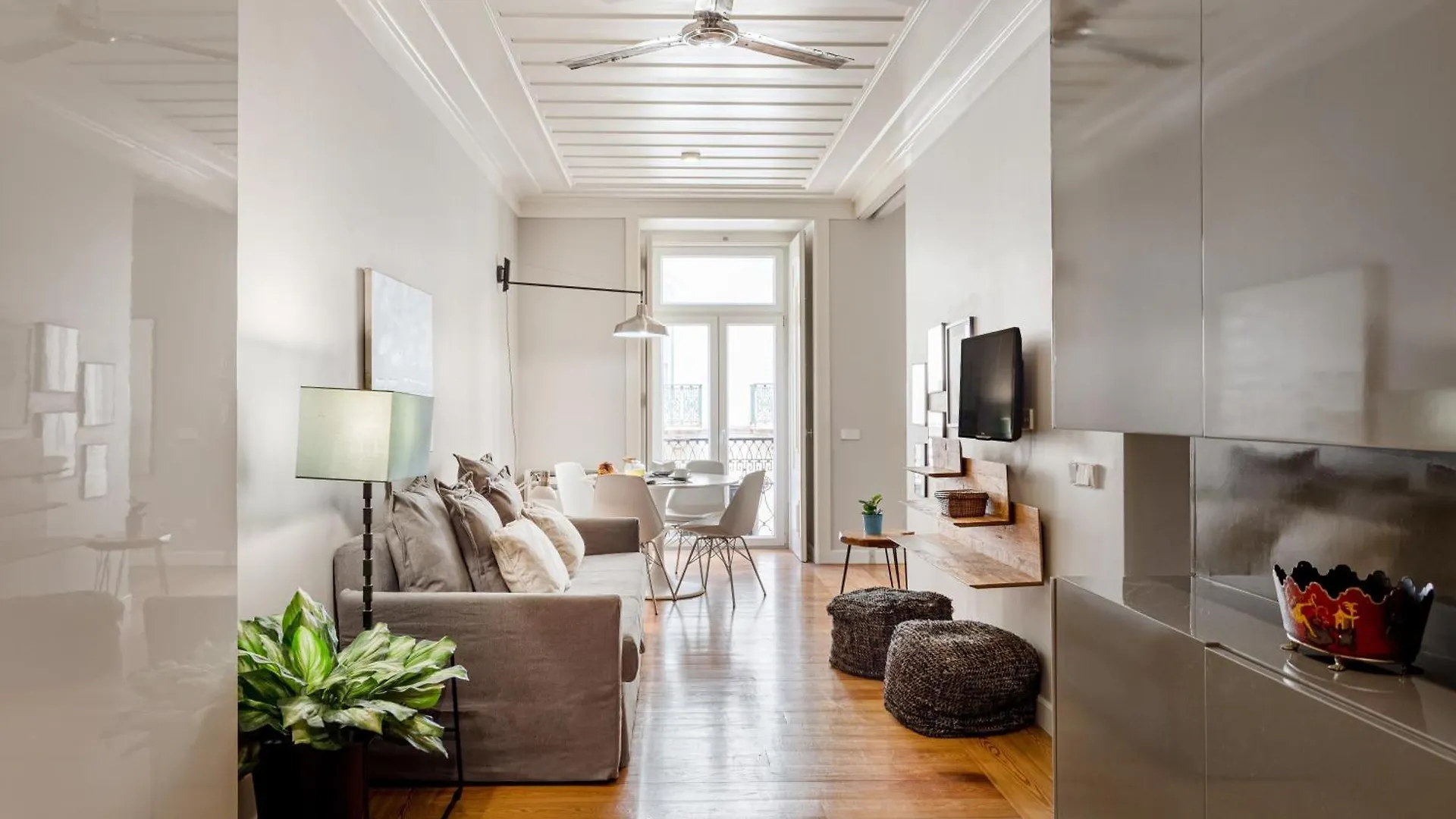 Trendy Chiado Flat Apartment Lisbon