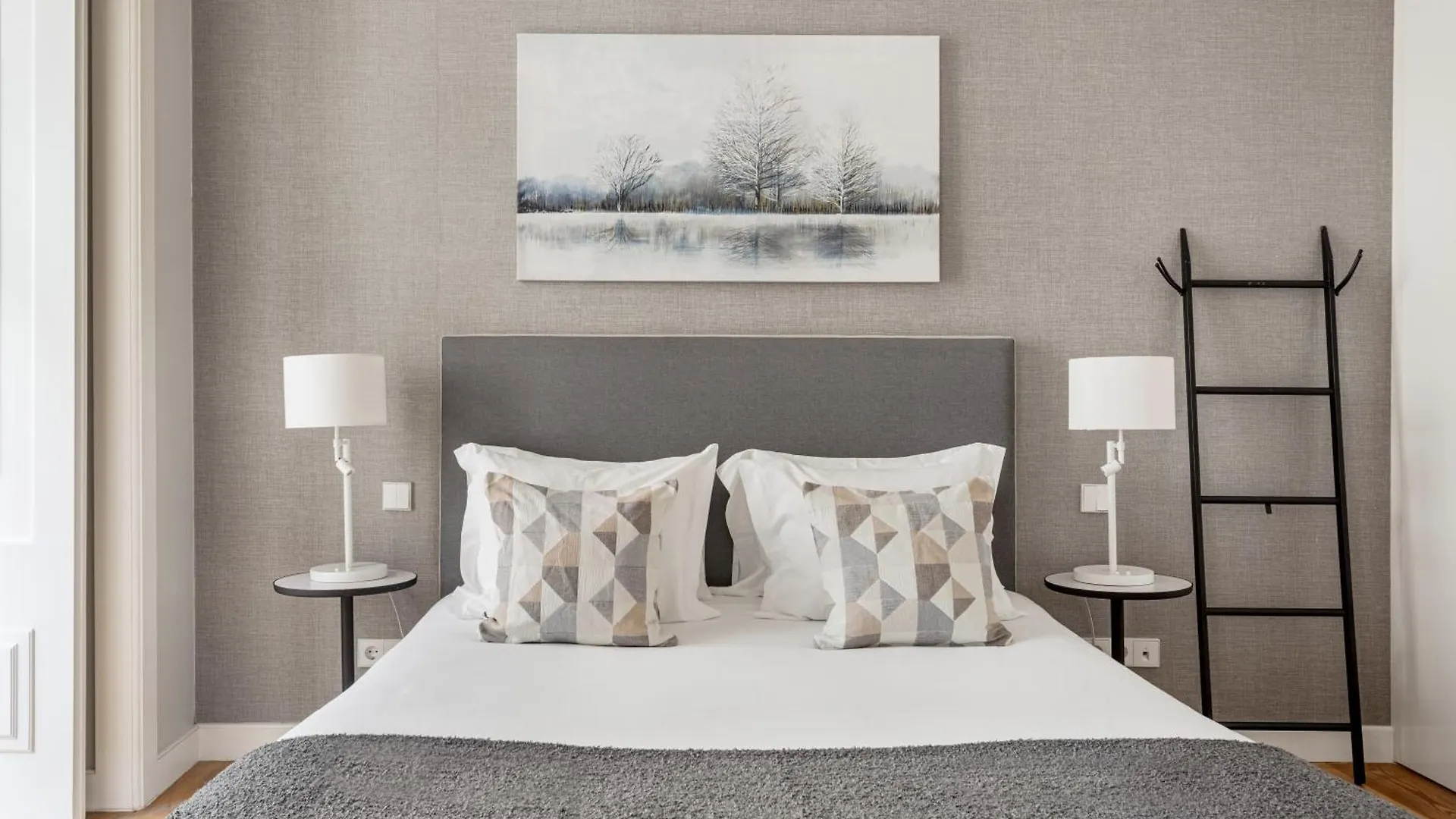 Trendy Chiado Flat Apartment Lisbon